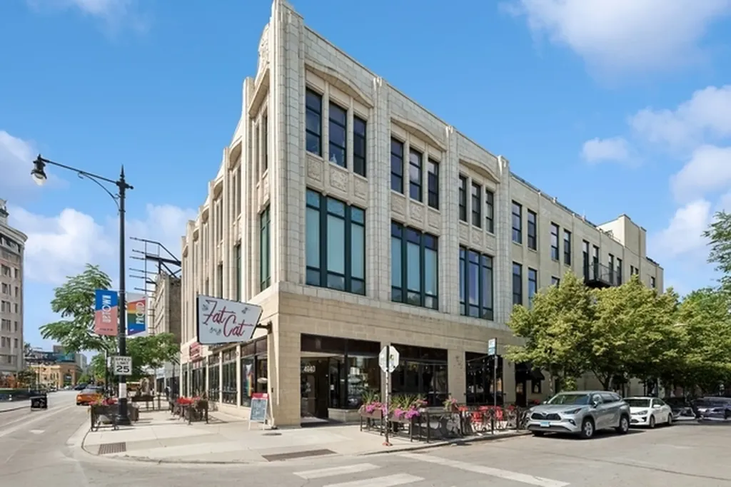 1215 West Gunnison Street Chicago IL 60640