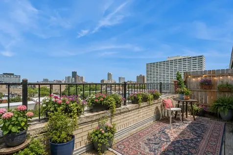 1215 West Gunnison Street Chicago IL 60640
