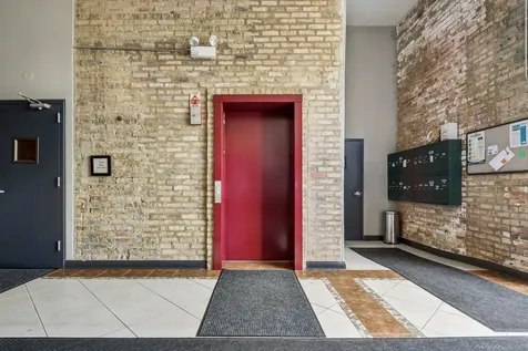 1215 West Gunnison Street Chicago IL 60640