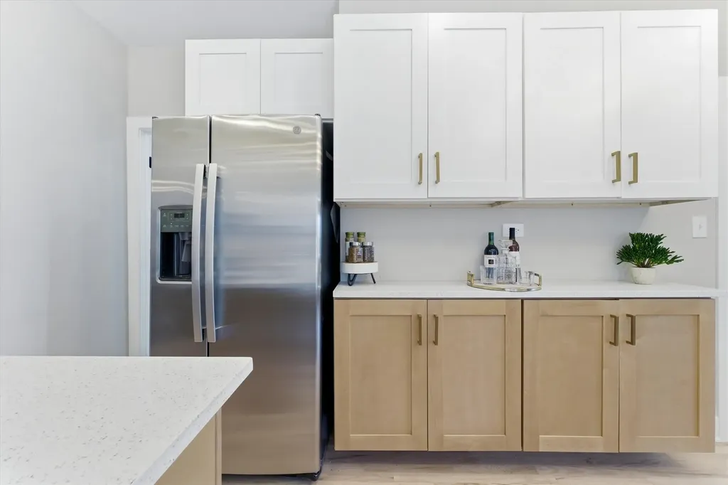 8934 South Euclid Avenue Chicago IL 60617