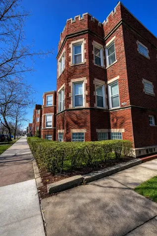1740 West Garfield Boulevard Chicago IL 60609