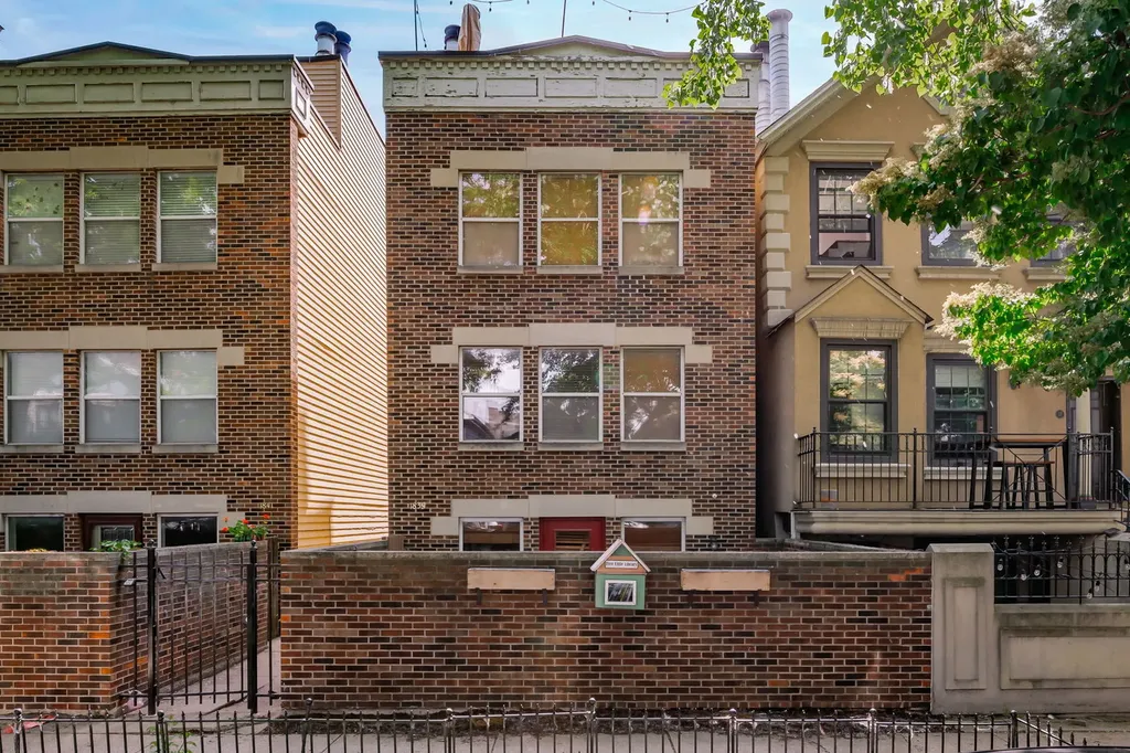 1839 North Bissell Street Chicago IL 60614