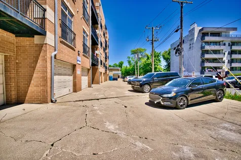 6425 West Touhy Avenue Chicago IL 60646