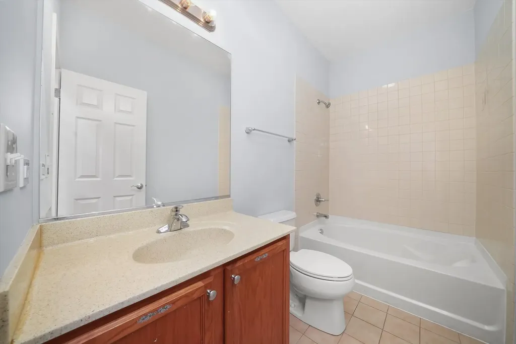 317 East 25th Street Chicago IL 60616