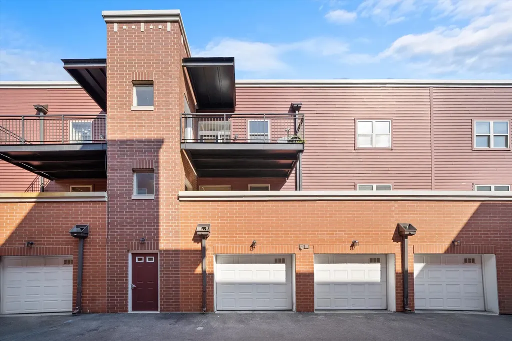 317 East 25th Street Chicago IL 60616
