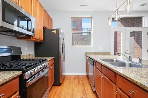317 East 25th Street Chicago IL 60616