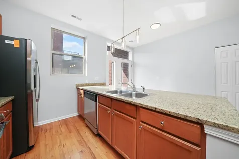 317 East 25th Street Chicago IL 60616