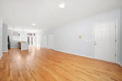 317 East 25th Street Chicago IL 60616