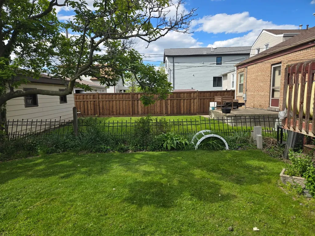 5516 North Natchez Avenue Chicago IL 60656