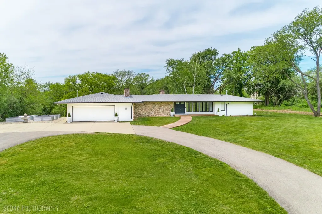 312 Ridge Road Barrington Hills IL 60010