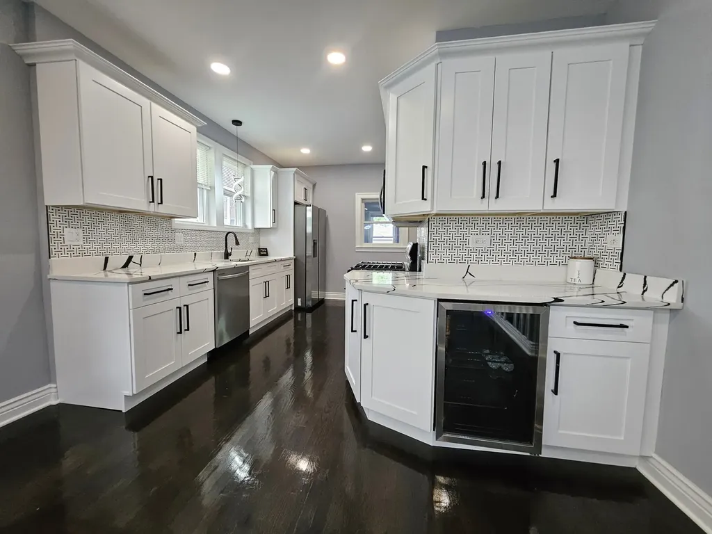8819 South Carpenter Street Chicago IL 60620