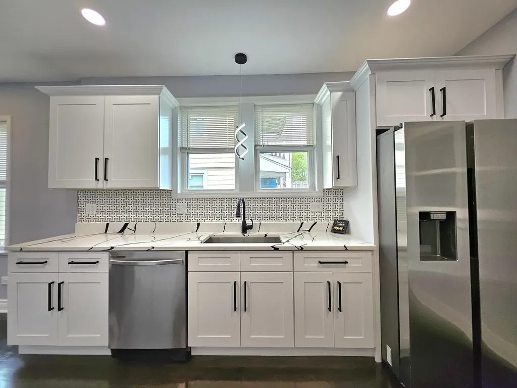8819 South Carpenter Street Chicago IL 60620