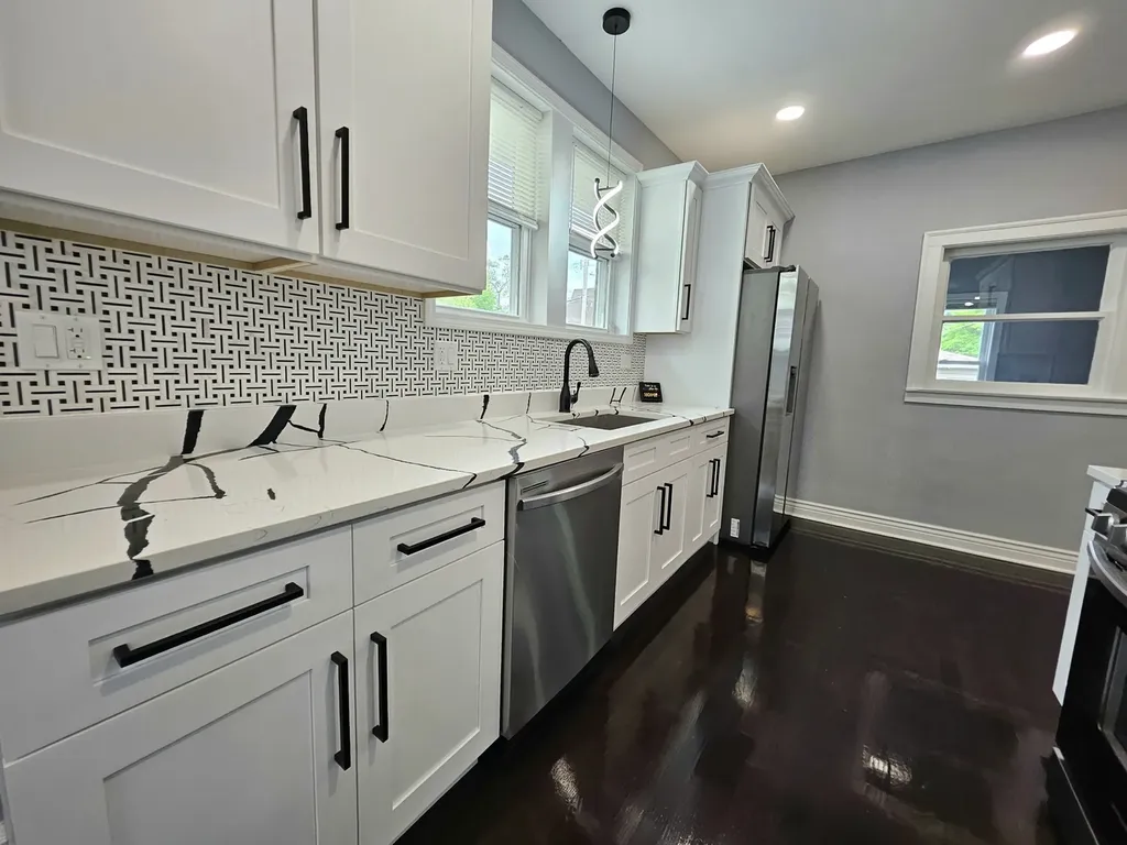 8819 South Carpenter Street Chicago IL 60620