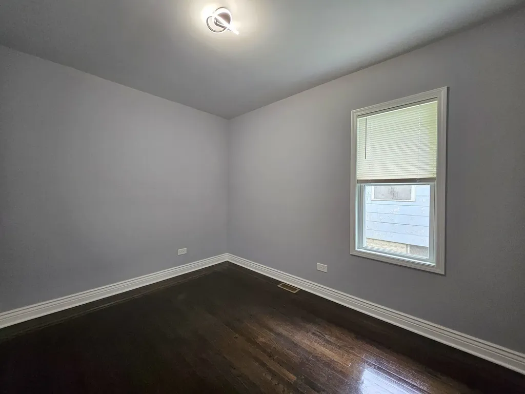 8819 South Carpenter Street Chicago IL 60620