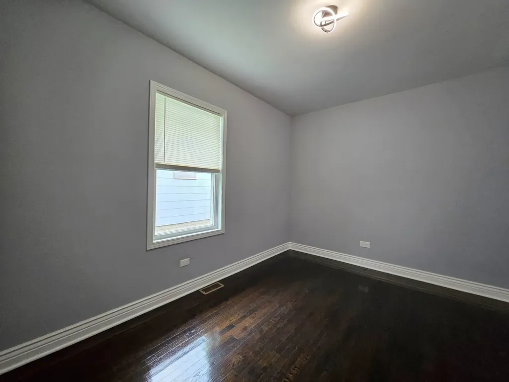 8819 South Carpenter Street Chicago IL 60620