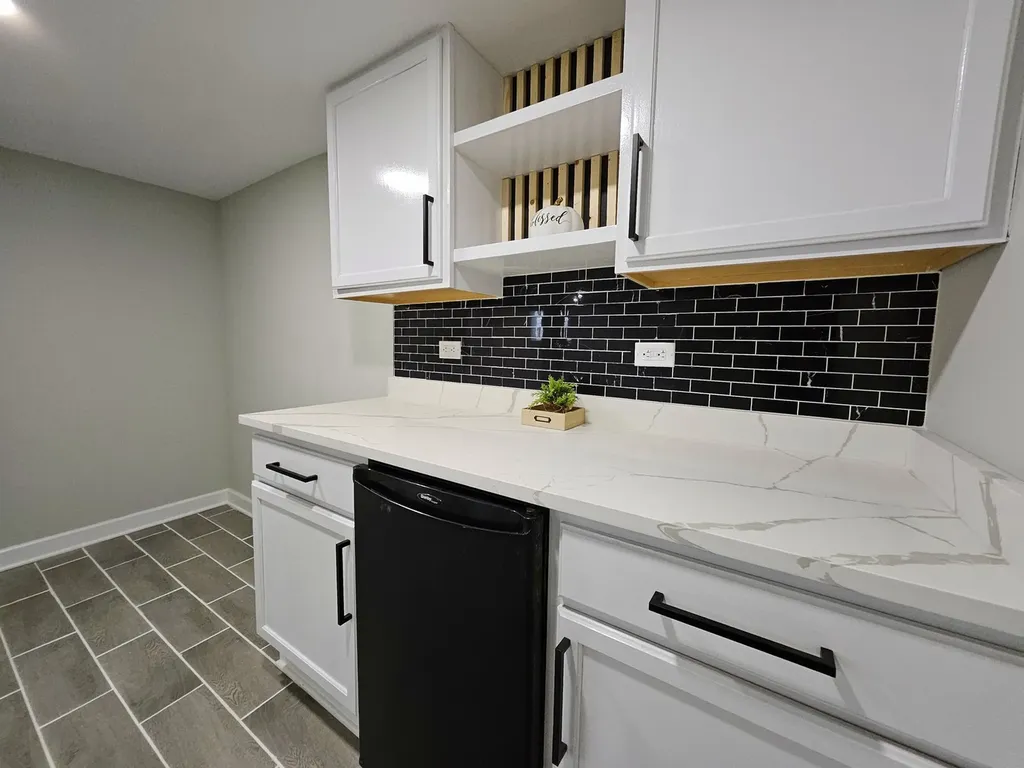 8819 South Carpenter Street Chicago IL 60620