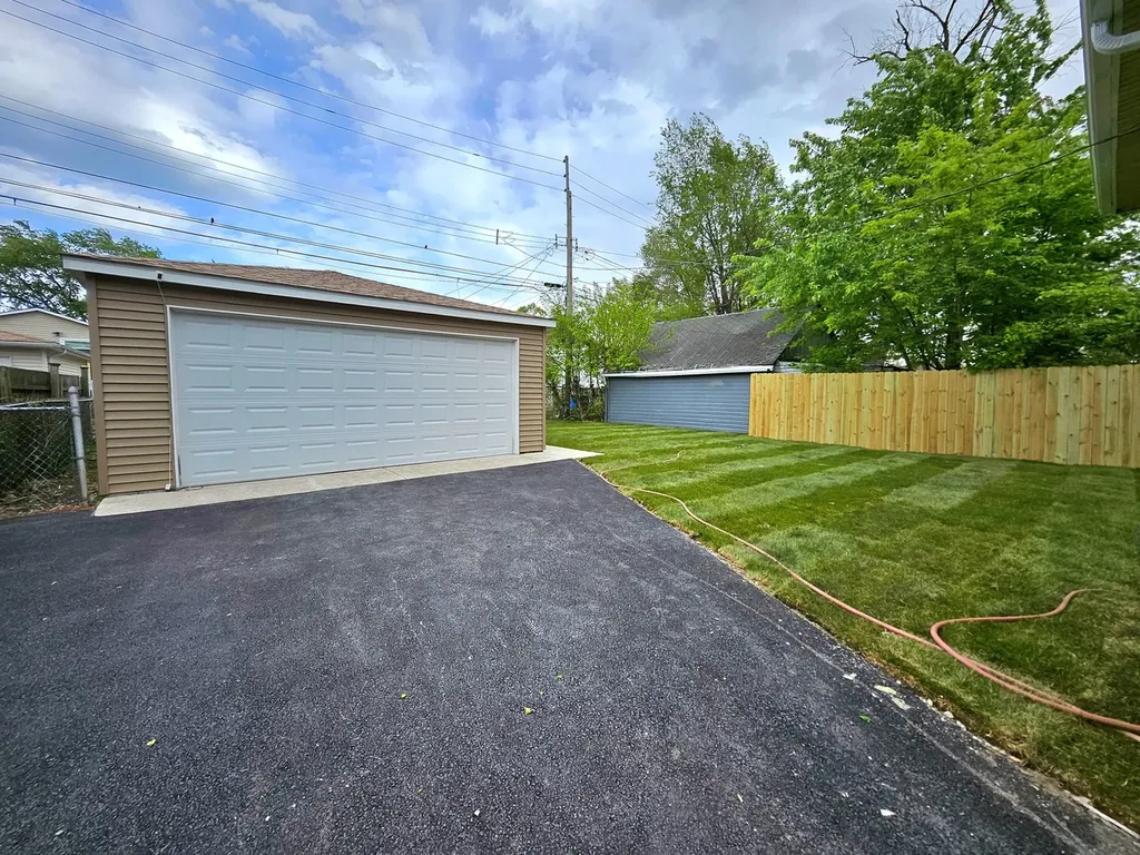 8819 South Carpenter Street Chicago IL 60620