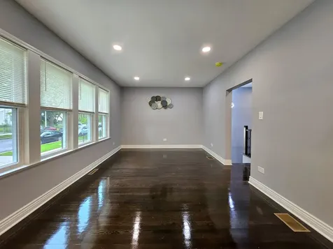 8819 South Carpenter Street Chicago IL 60620