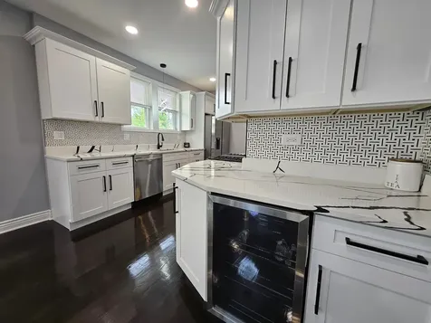 8819 South Carpenter Street Chicago IL 60620