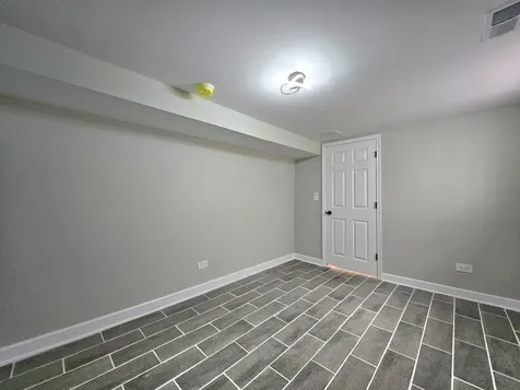 8819 South Carpenter Street Chicago IL 60620