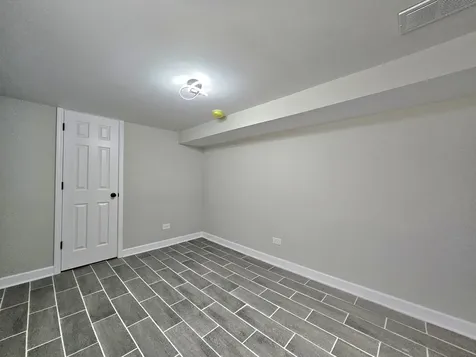 8819 South Carpenter Street Chicago IL 60620