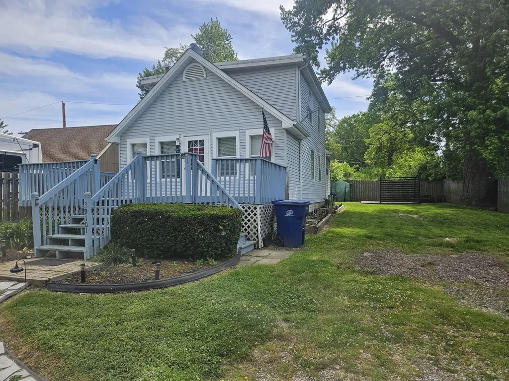 39101 North Walnut Street Lake Villa IL 60046