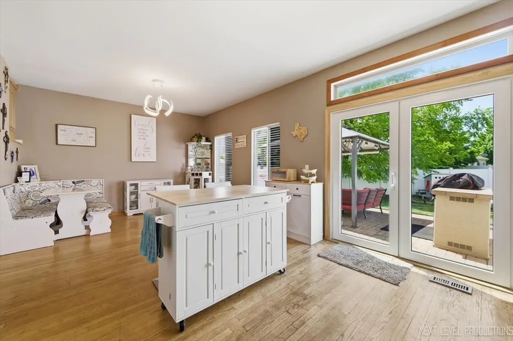 2810 Ledgestone Court Naperville IL 60564