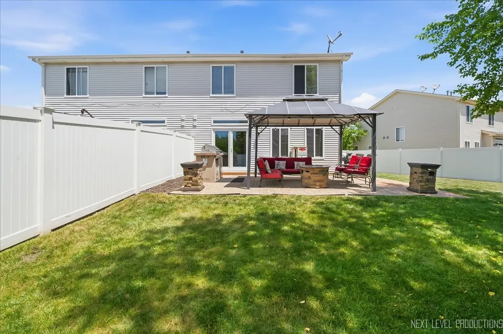 2810 Ledgestone Court Naperville IL 60564