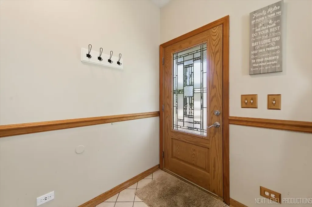 2810 Ledgestone Court Naperville IL 60564