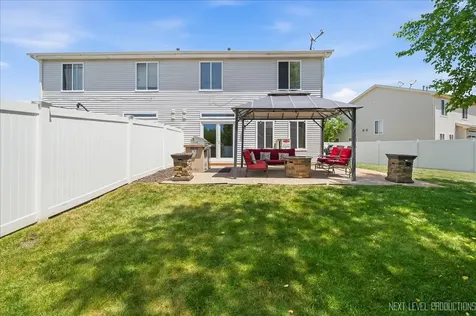 2810 Ledgestone Court Naperville IL 60564