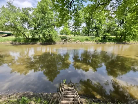 2883 East Twp Rd 407 Road Iroquois IL 60945