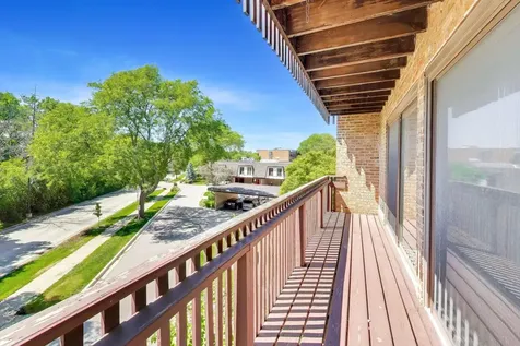 1845 Tanglewood Drive Glenview IL 60025