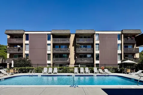 1845 Tanglewood Drive Glenview IL 60025