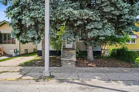988 Wentworth Avenue Calumet City IL 60409