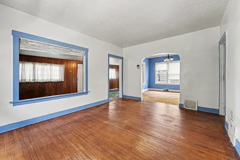 988 Wentworth Avenue Calumet City IL 60409