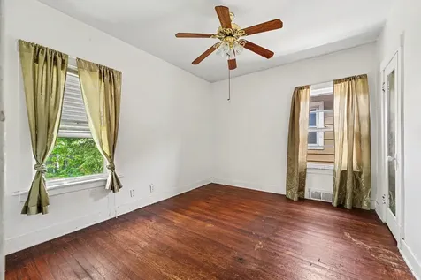 988 Wentworth Avenue Calumet City IL 60409