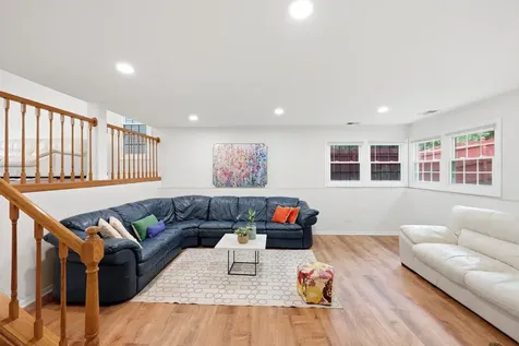4310 Forest Glen Drive Hoffman Estates IL 60192