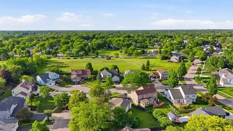 4310 Forest Glen Drive Hoffman Estates IL 60192