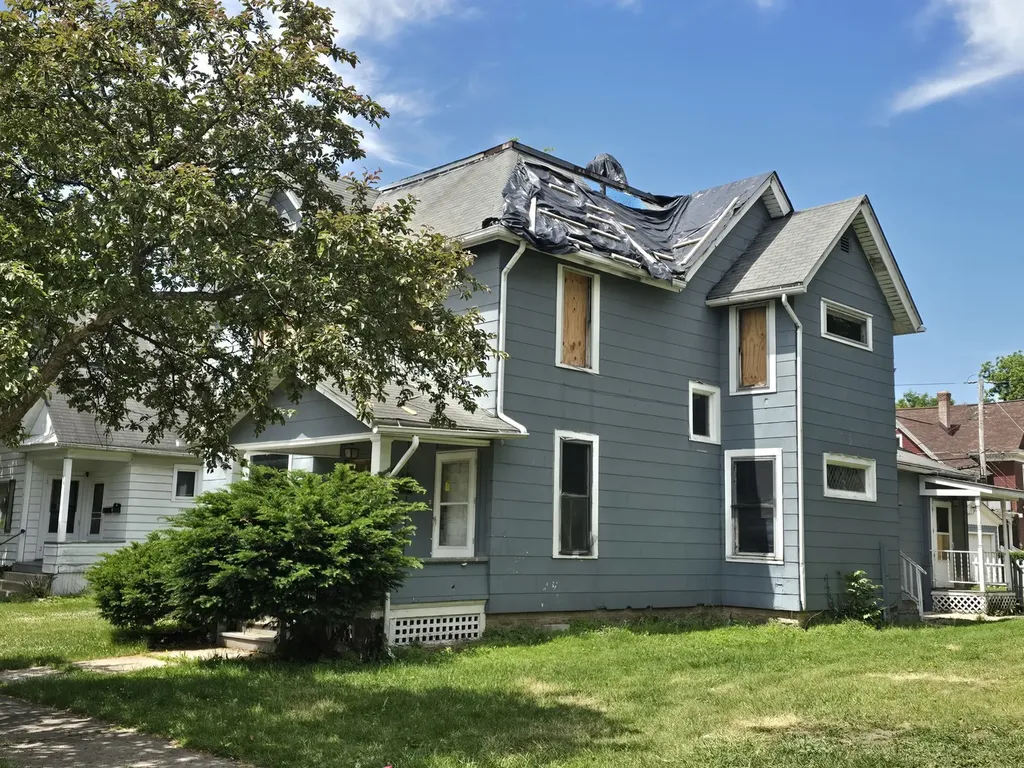 411 Grant Place Aurora IL 60505