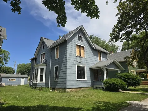 411 Grant Place Aurora IL 60505
