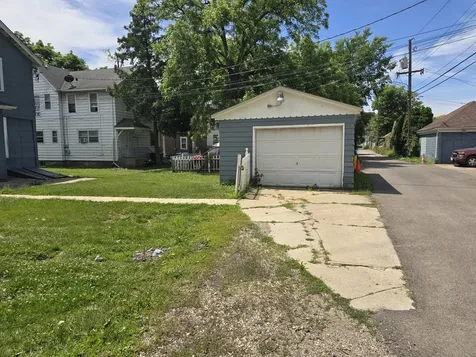 411 Grant Place Aurora IL 60505