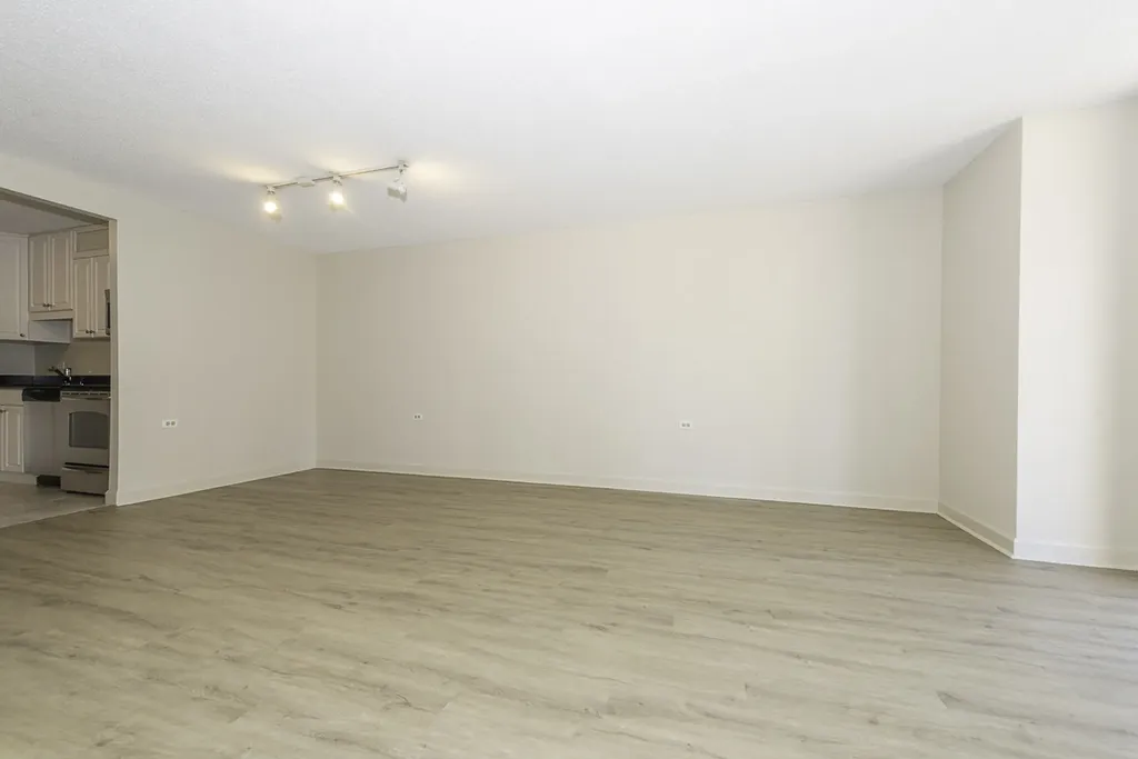 10 East Ontario Street Chicago IL 60611