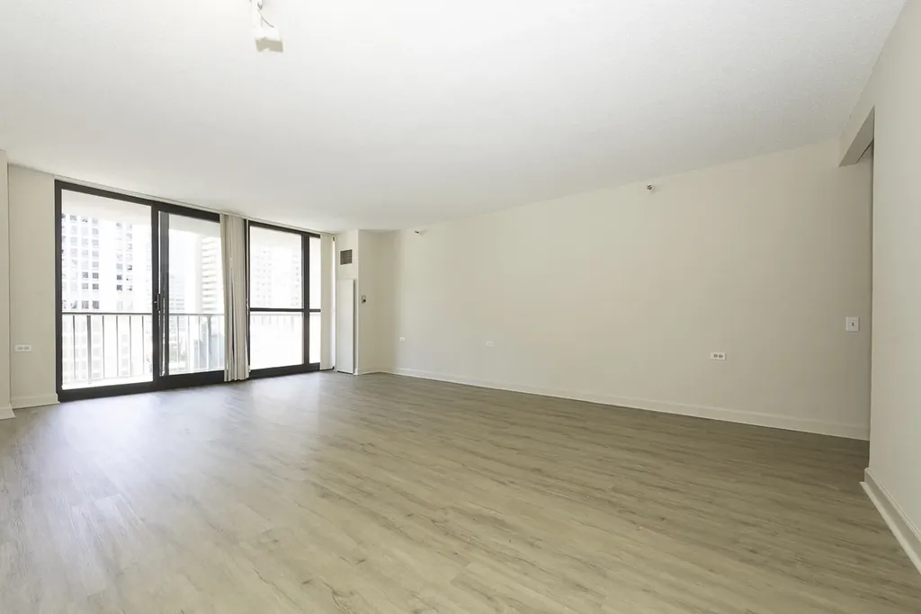 10 East Ontario Street Chicago IL 60611