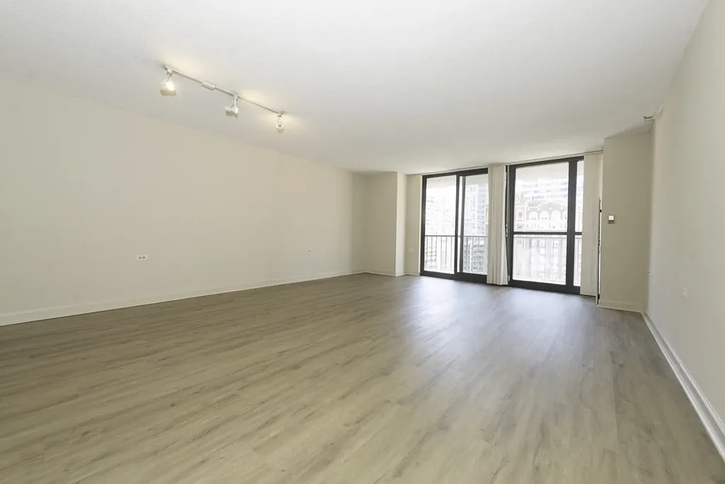 10 East Ontario Street Chicago IL 60611