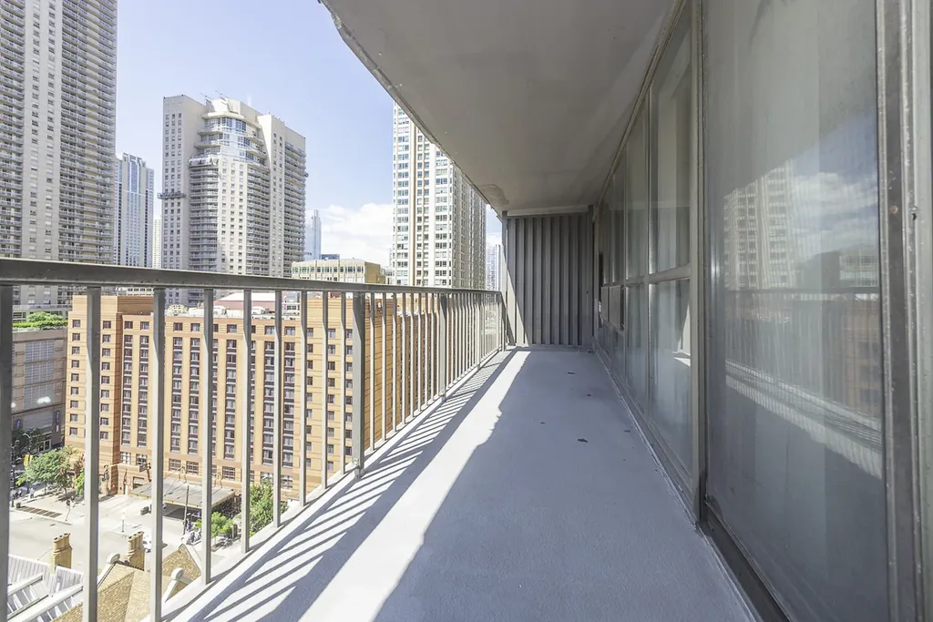 10 East Ontario Street Chicago IL 60611