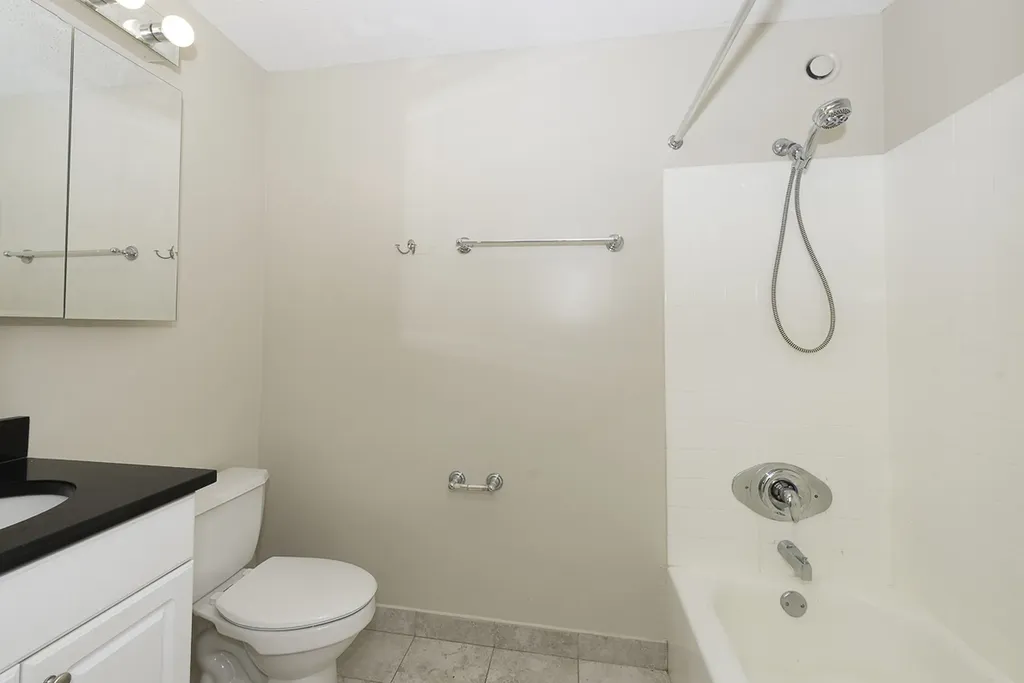 10 East Ontario Street Chicago IL 60611