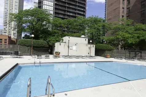 10 East Ontario Street Chicago IL 60611