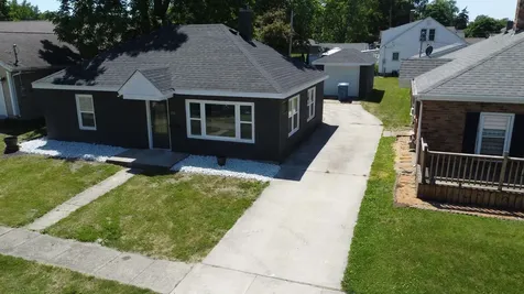 443 South 6th Street Watseka IL 60970
