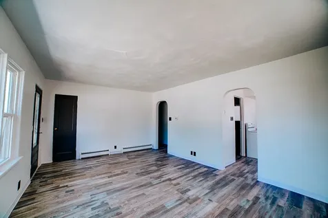 443 South 6th Street Watseka IL 60970