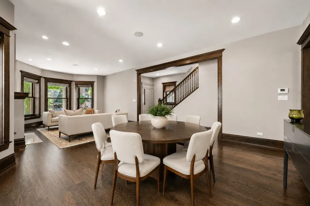 652 West Sheridan Road Chicago IL 60613